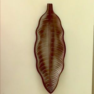 Metallic & black leaf centerpiece